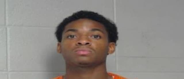 Taron Lewis mugshot